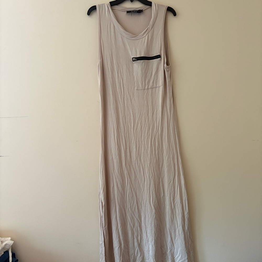 POL Taupe Sleeveless Maxi Dress Large Zipper Pocket Side Slit Boho Casual